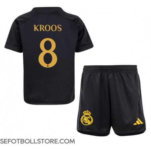 Real Madrid Toni Kroos #8 Replika babykläder Tredjeställ Barn 2023-24 Kortärmad (+ korta byxor)